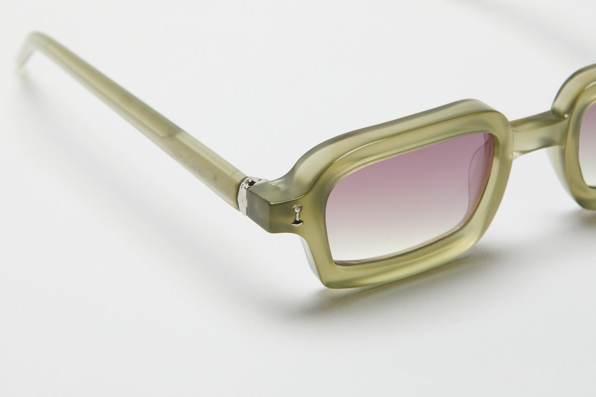 Artus SKYCAPTAIN Emerald acetate sunglasses — Light Purple, three-quarter view