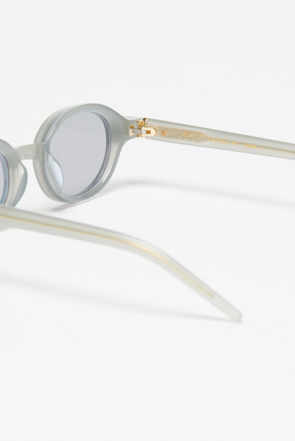 Artus CJ Milky Grey acetate sunglasses — Light Grey, temple detail