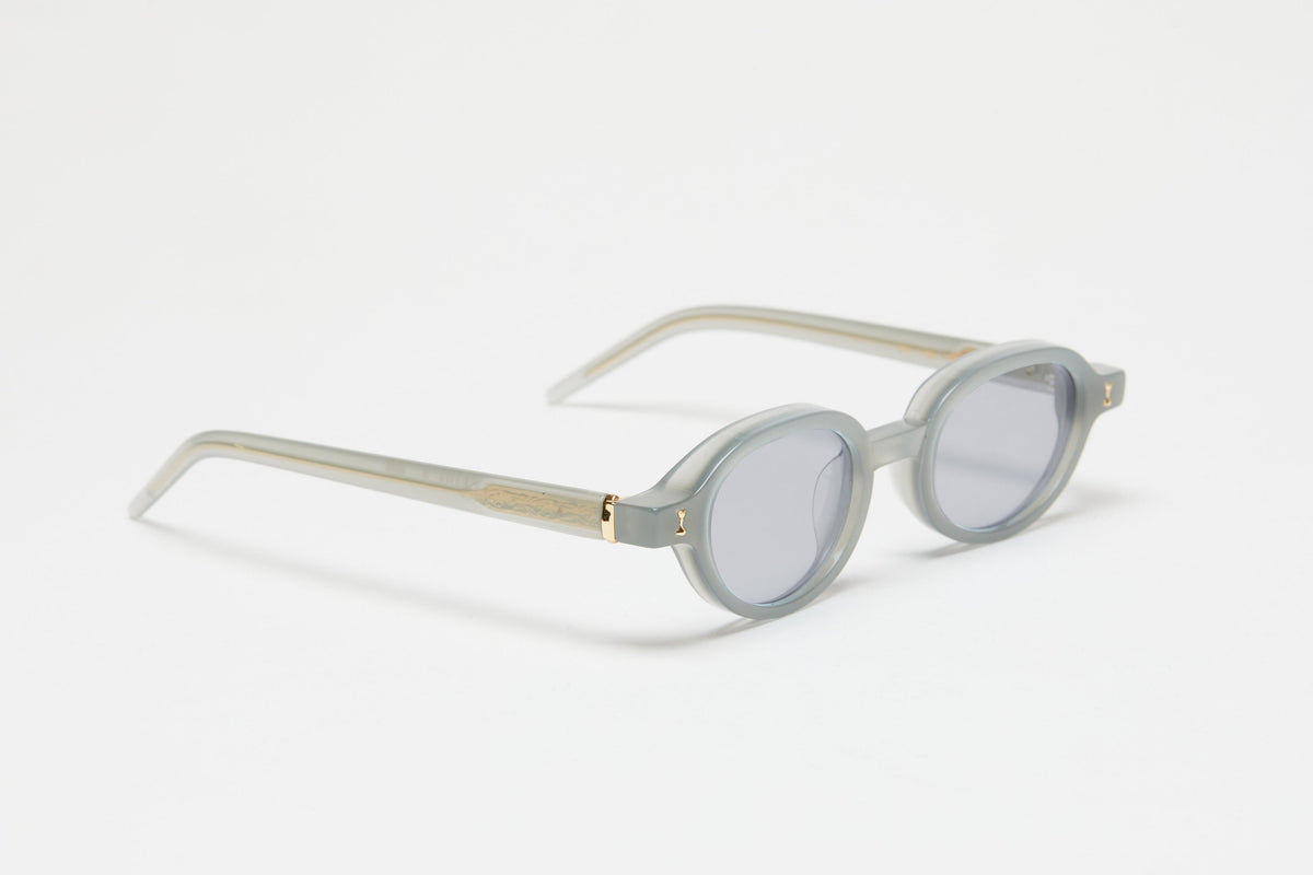 Artus CJ Milky Grey acetate sunglasses — Light Grey, three-quarter view