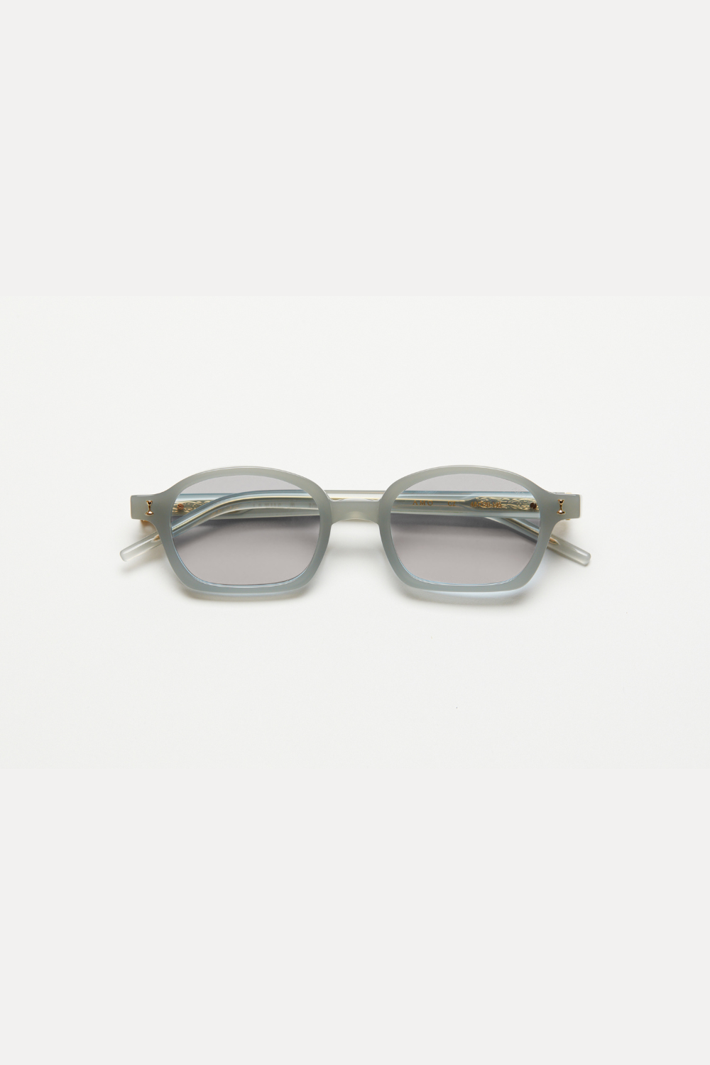 Artus AMO Milky Grey acetate sunglasses — Light Grey, front view