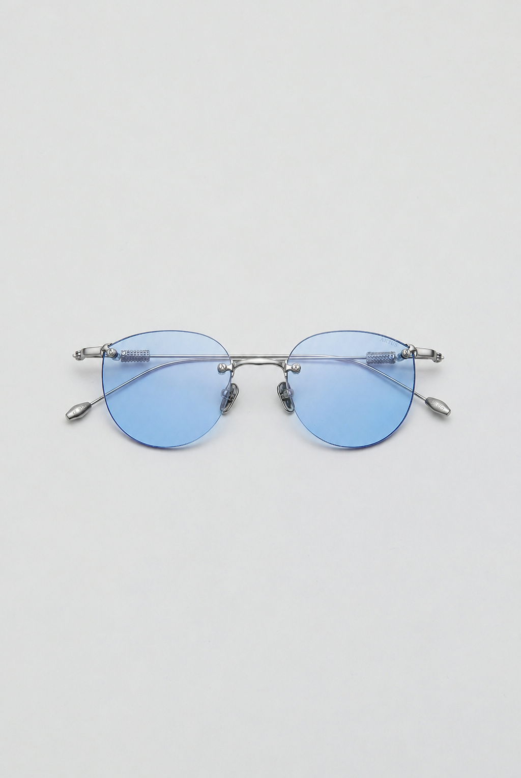 Artus ARI Ash Silver titanium sunglasses, size L — Light Blue, side view