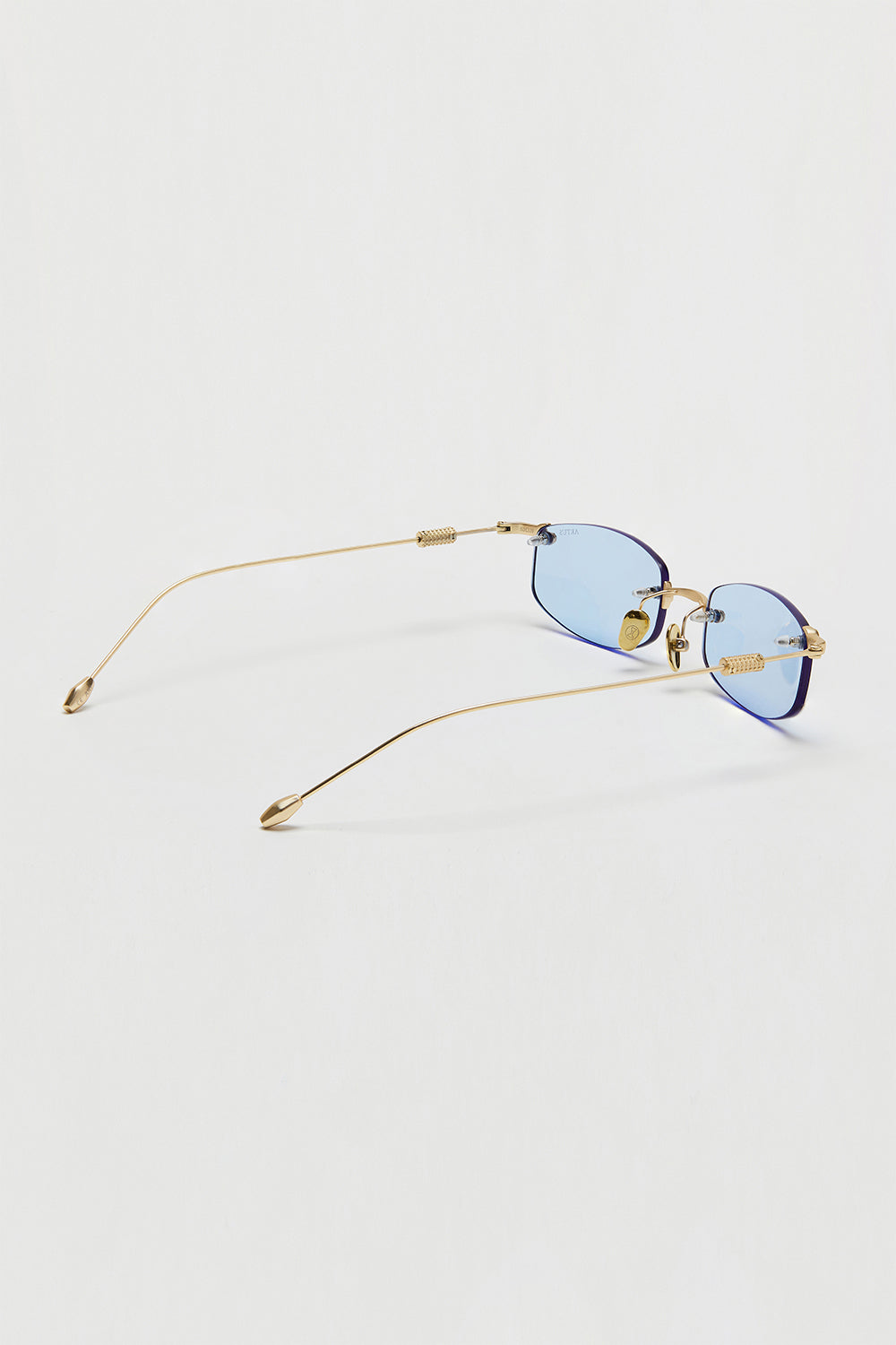 Artus ARI Dune Gold titanium sunglasses, size S — three-quarter view