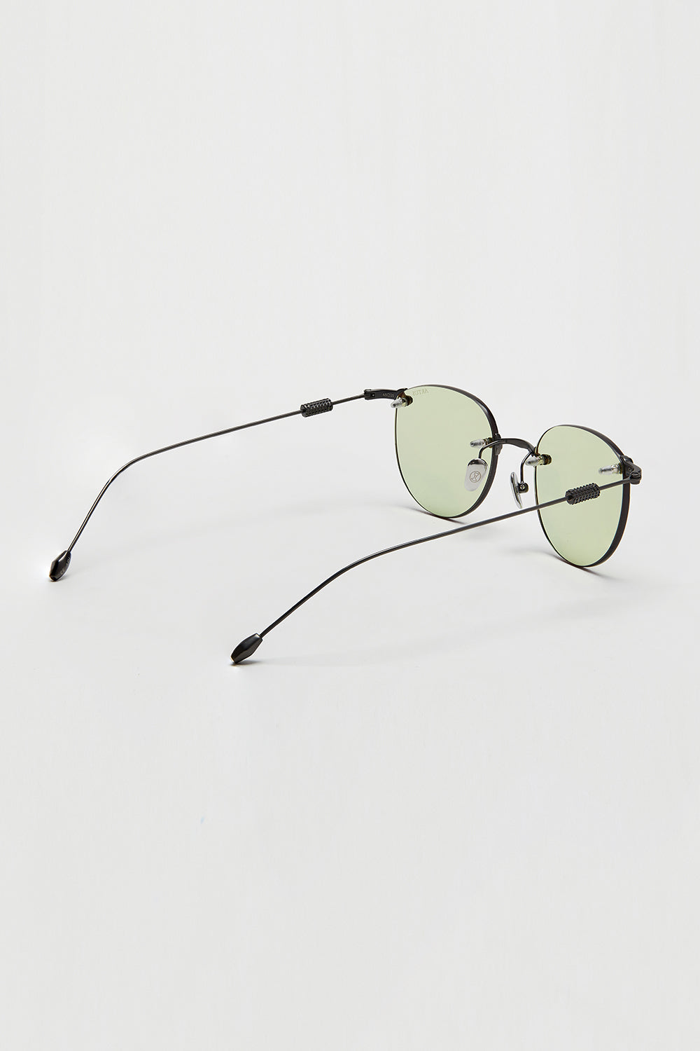 Artus ARI GunMetal titanium sunglasses, size L — three-quarter view