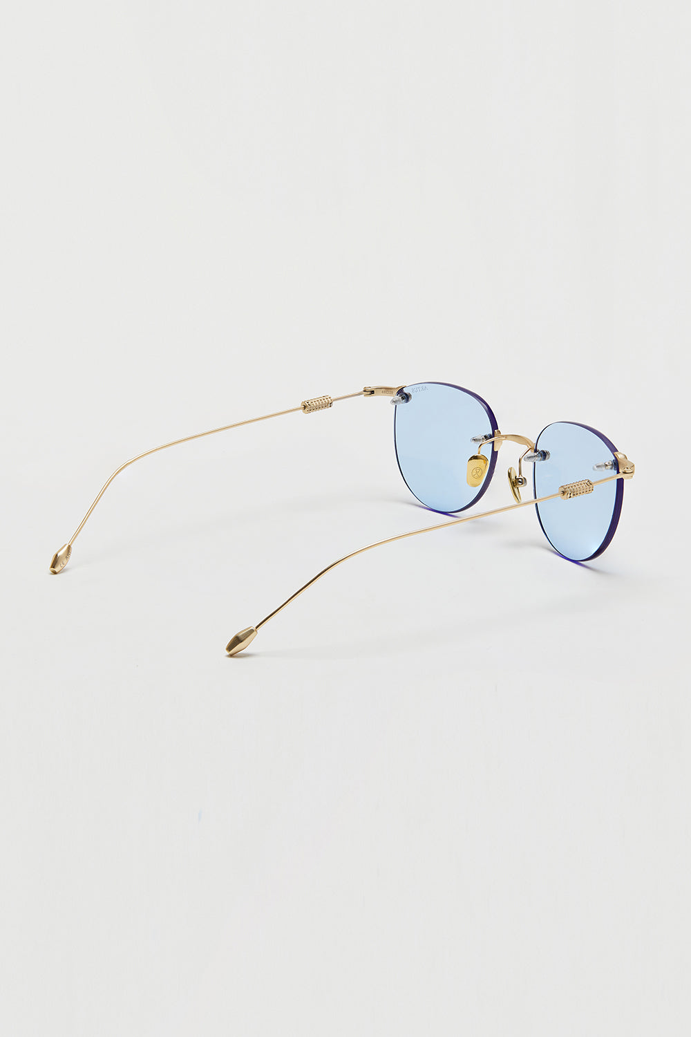 Artus ARI Dune Gold titanium sunglasses, size L — three-quarter view